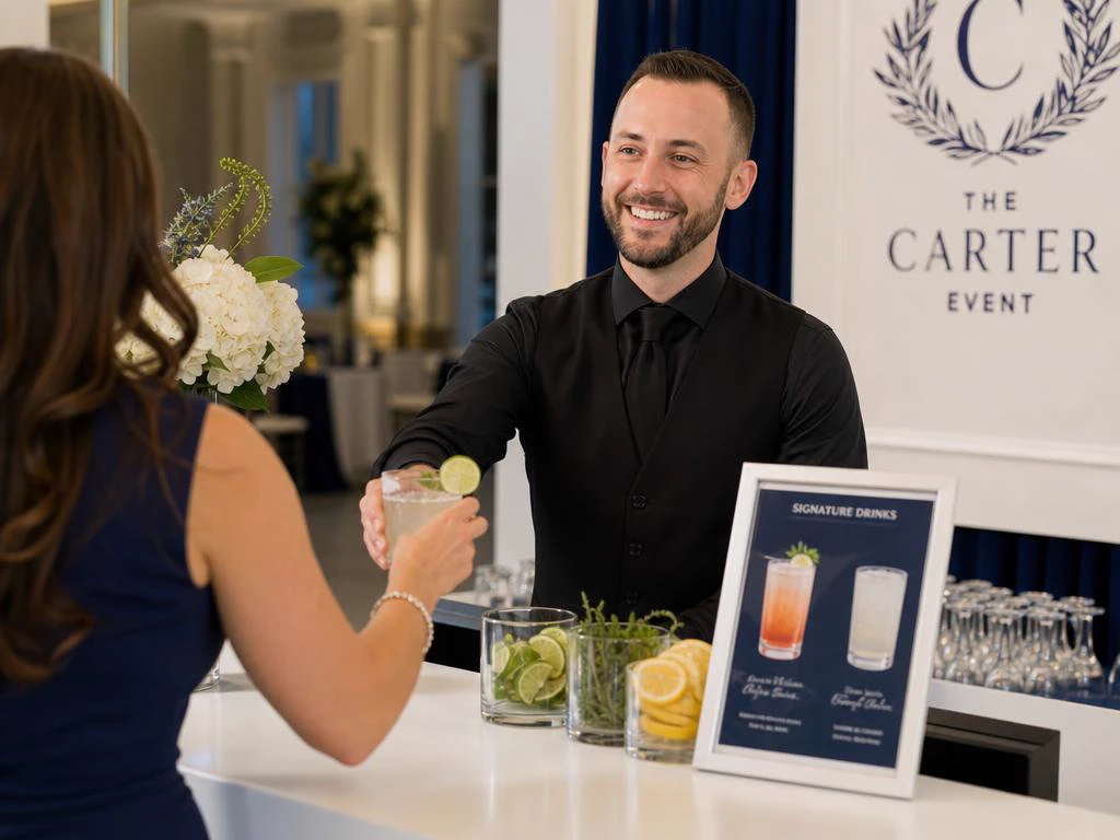 Bartenders, waitstaff and event staff in Jacksonville